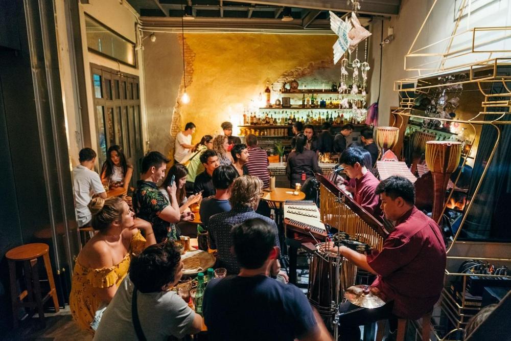 Noir Cafe And Hostel Chinatown 방콕 외부 사진