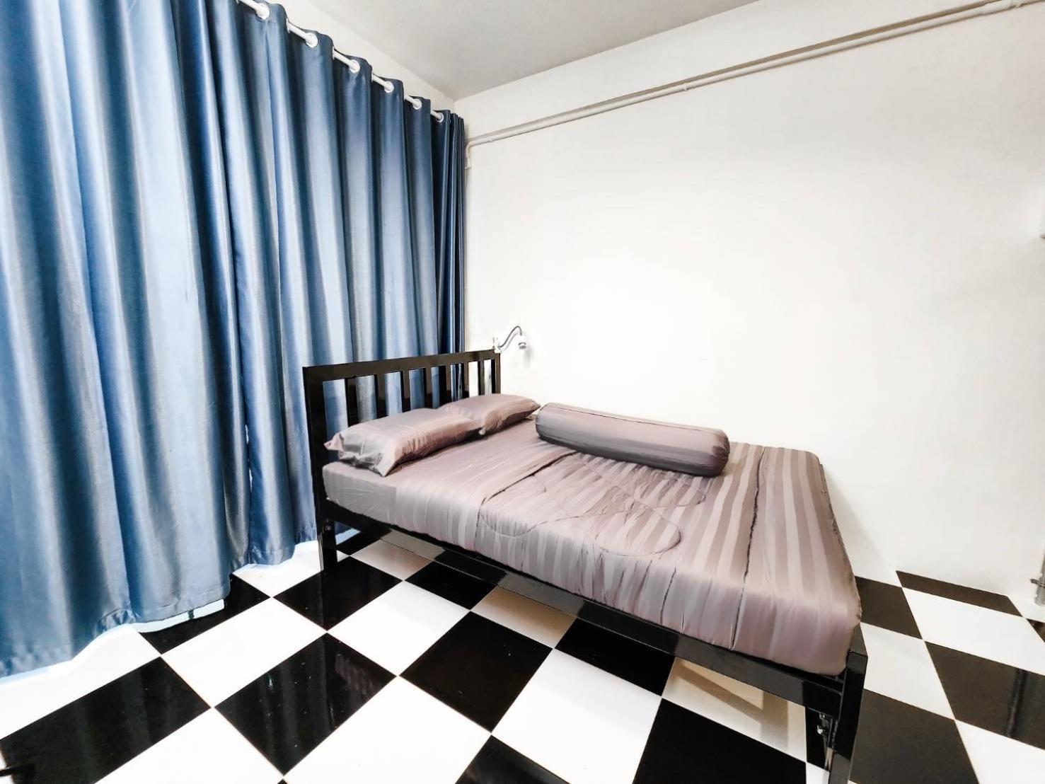Noir Cafe And Hostel Chinatown 방콕 외부 사진